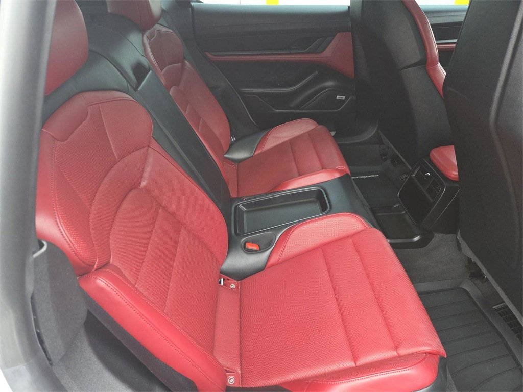Used 2022 Porsche Taycan 4S image 17