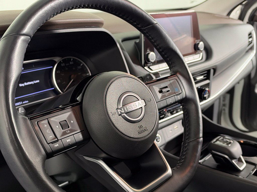 Certified 2023 Nissan Rogue SV w/ SV Premium B Package FWD image 13