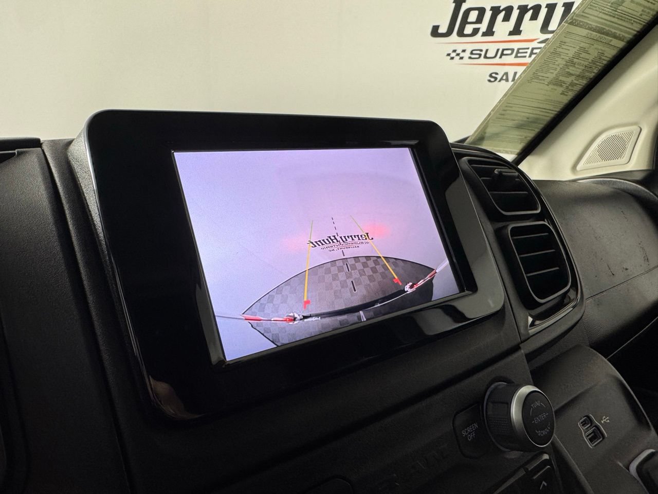 Used 2025 RAM ProMaster 2500 w/ U-Haul Equipment Group FWD image 3
