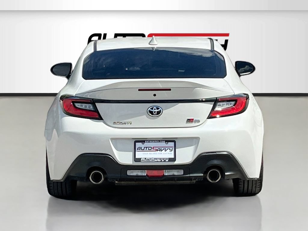 Used 2024 Toyota GR86 Premium RWD image 6