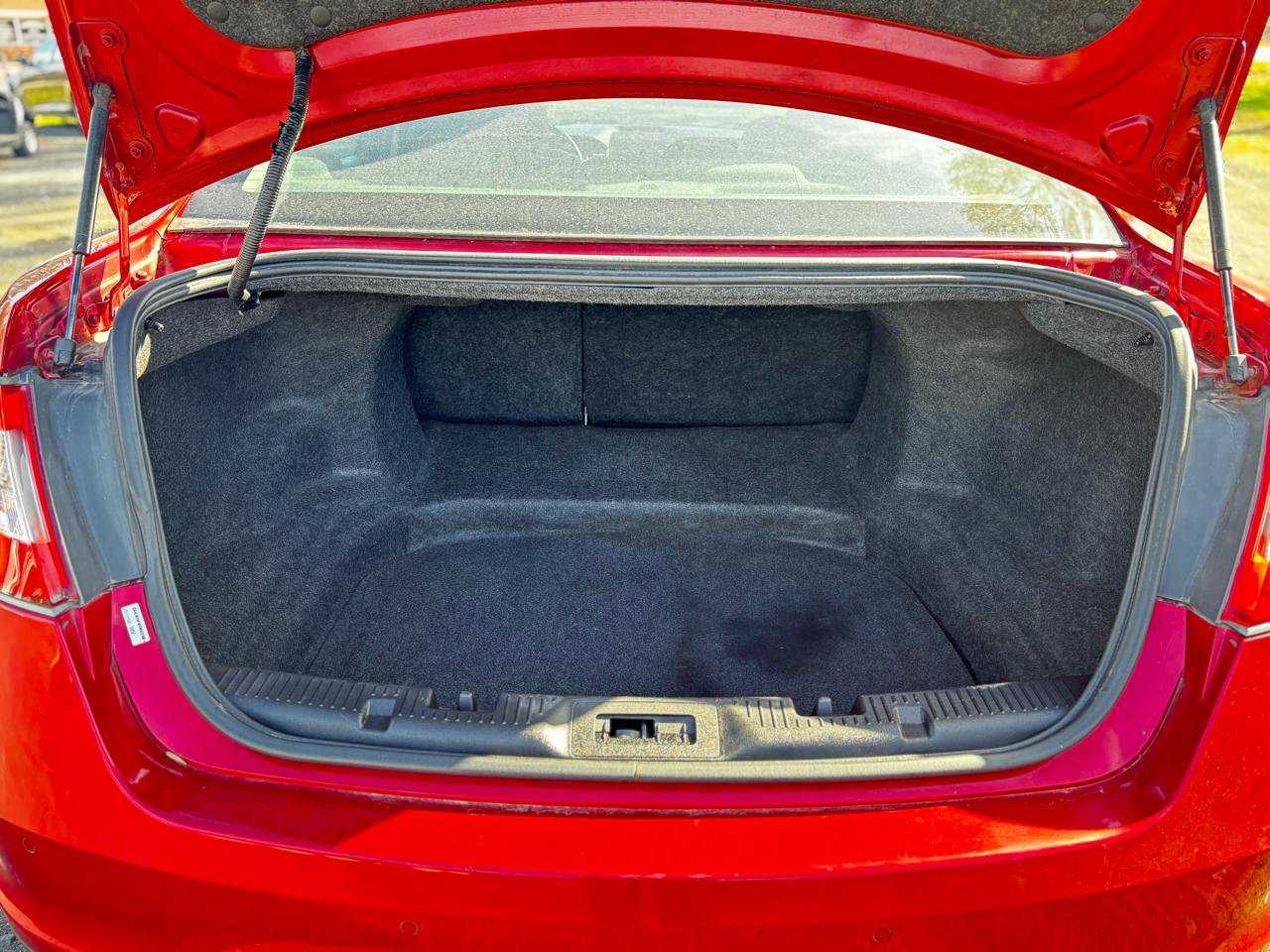 Used 2012 Ford Taurus SHO image 7