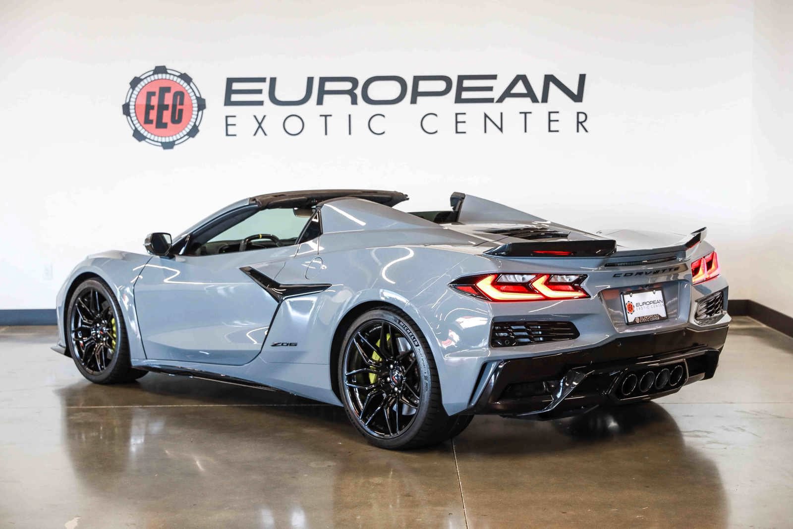 Used 2024 Chevrolet Corvette Z06 w/ Battery Protection Package RWD image 9