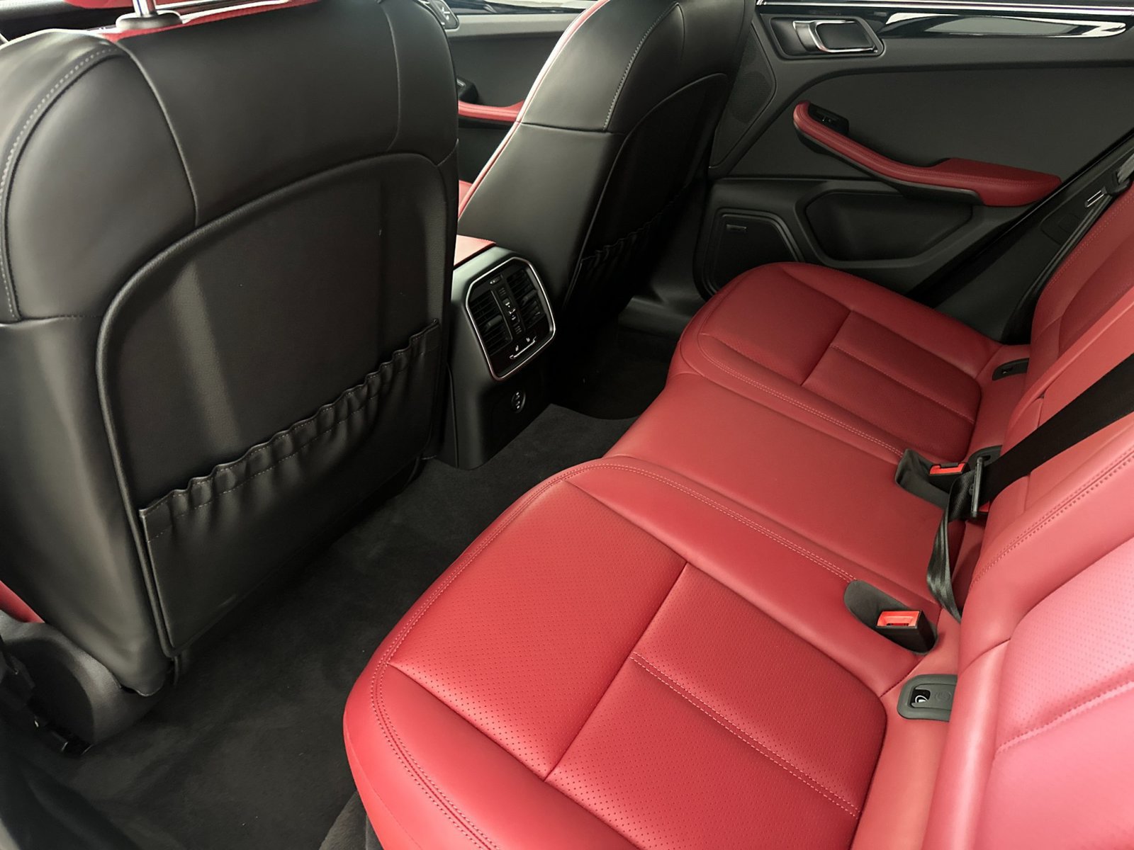 New 2026 Porsche Macan AWD/4WD image 13