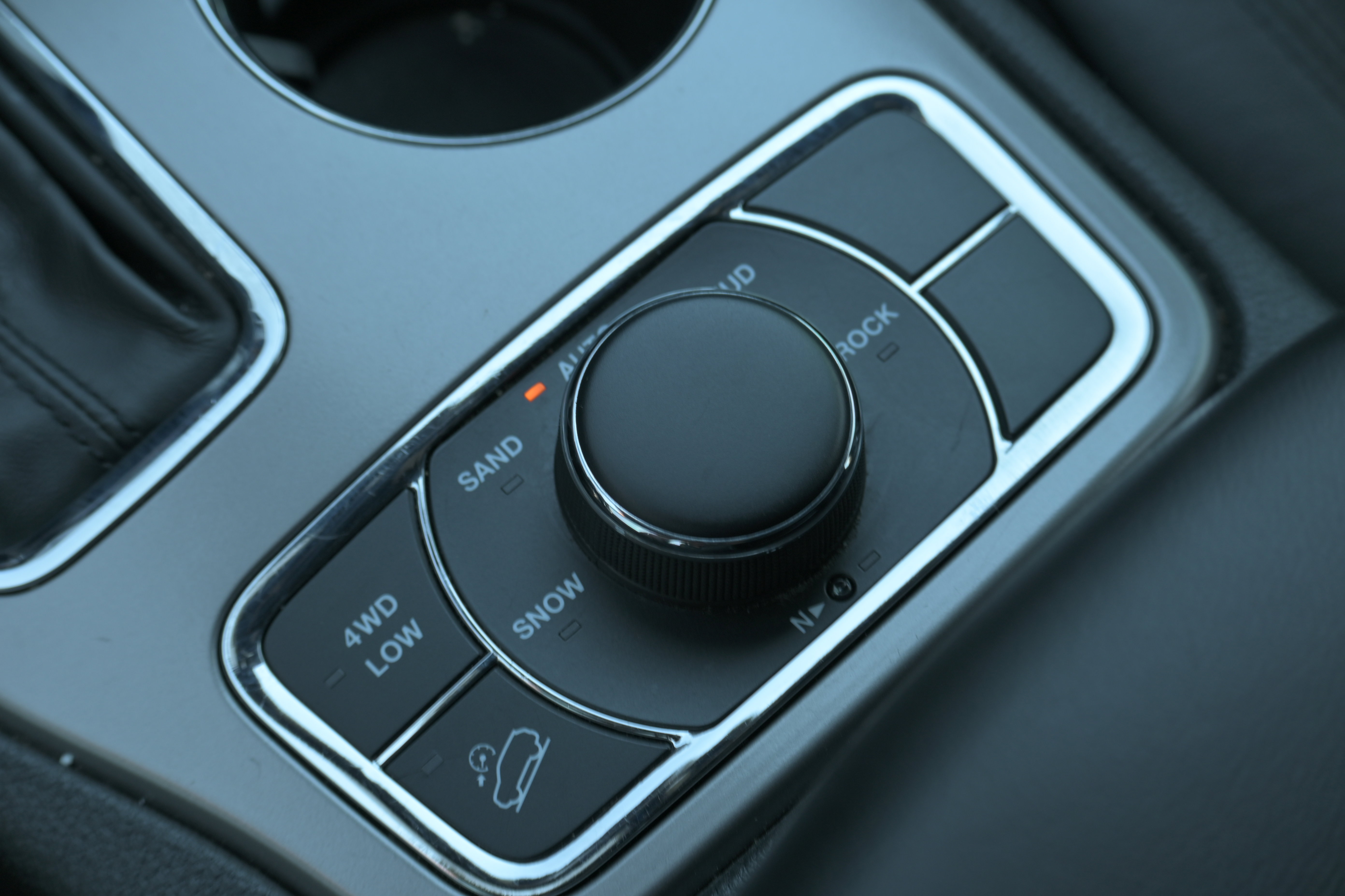 Used 2022 Jeep Grand Cherokee Laredo X AWD/4WD image 26