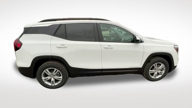 Used 2023 GMC Terrain SLE w/ Driver Convenience Package image 9