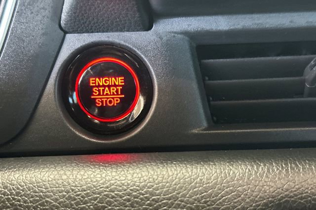 Used 2025 Honda Pilot Sport image 26