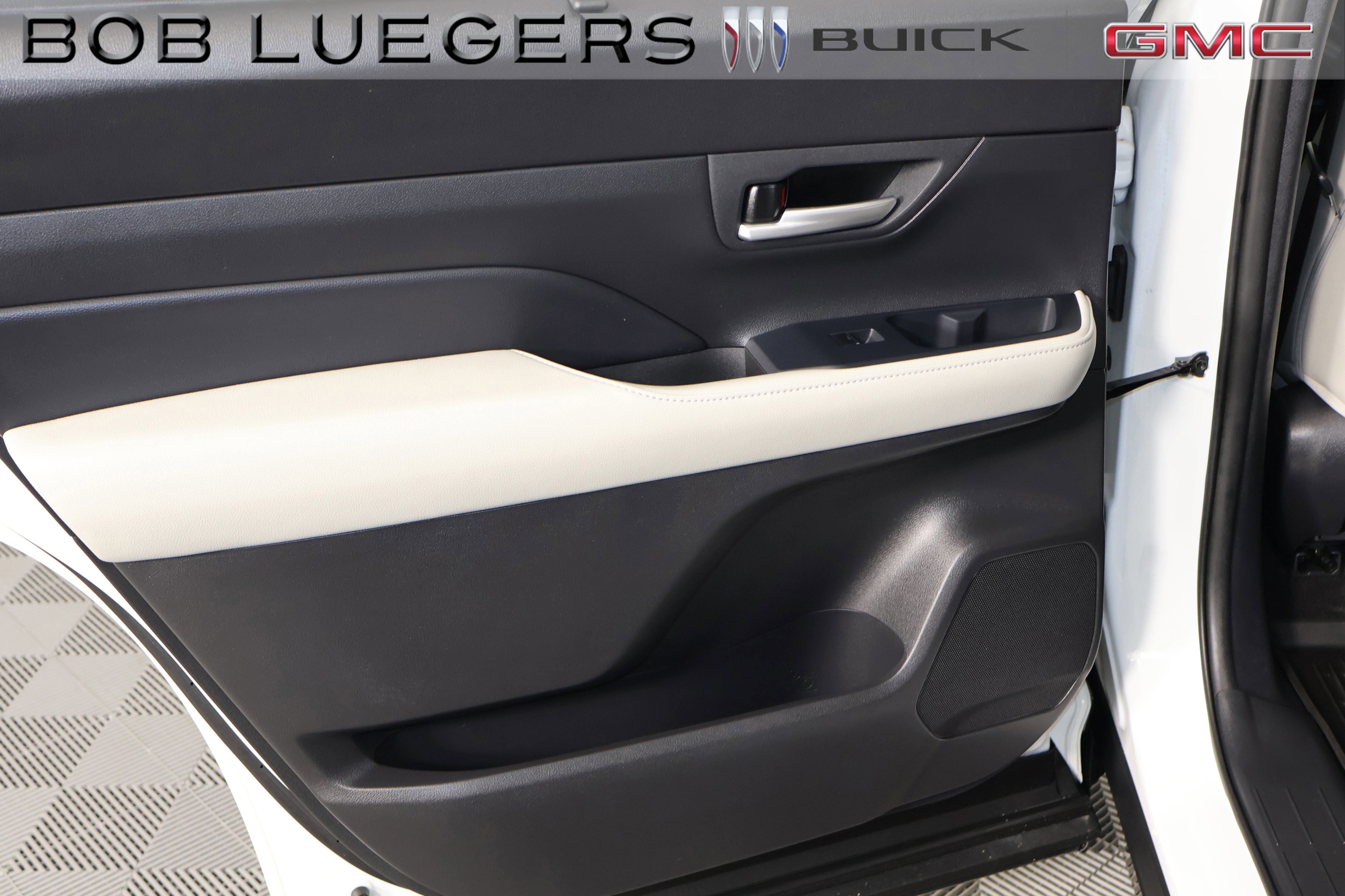 Used 2024 Toyota Grand Highlander XLE image 10