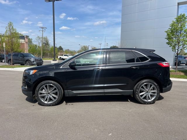 Used 2024 Ford Edge Titanium AWD/4WD image 8