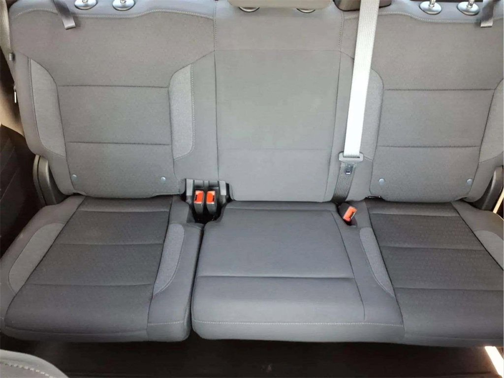 Used 2025 Chevrolet Silverado 1500 LT image 17