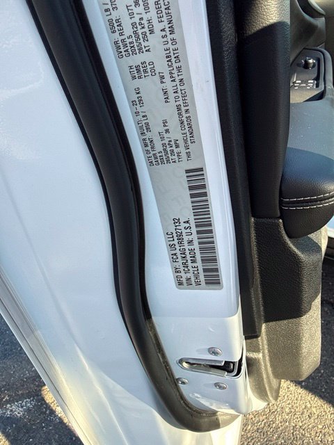 Used 2024 Jeep Grand Cherokee L Laredo AWD/4WD image 30