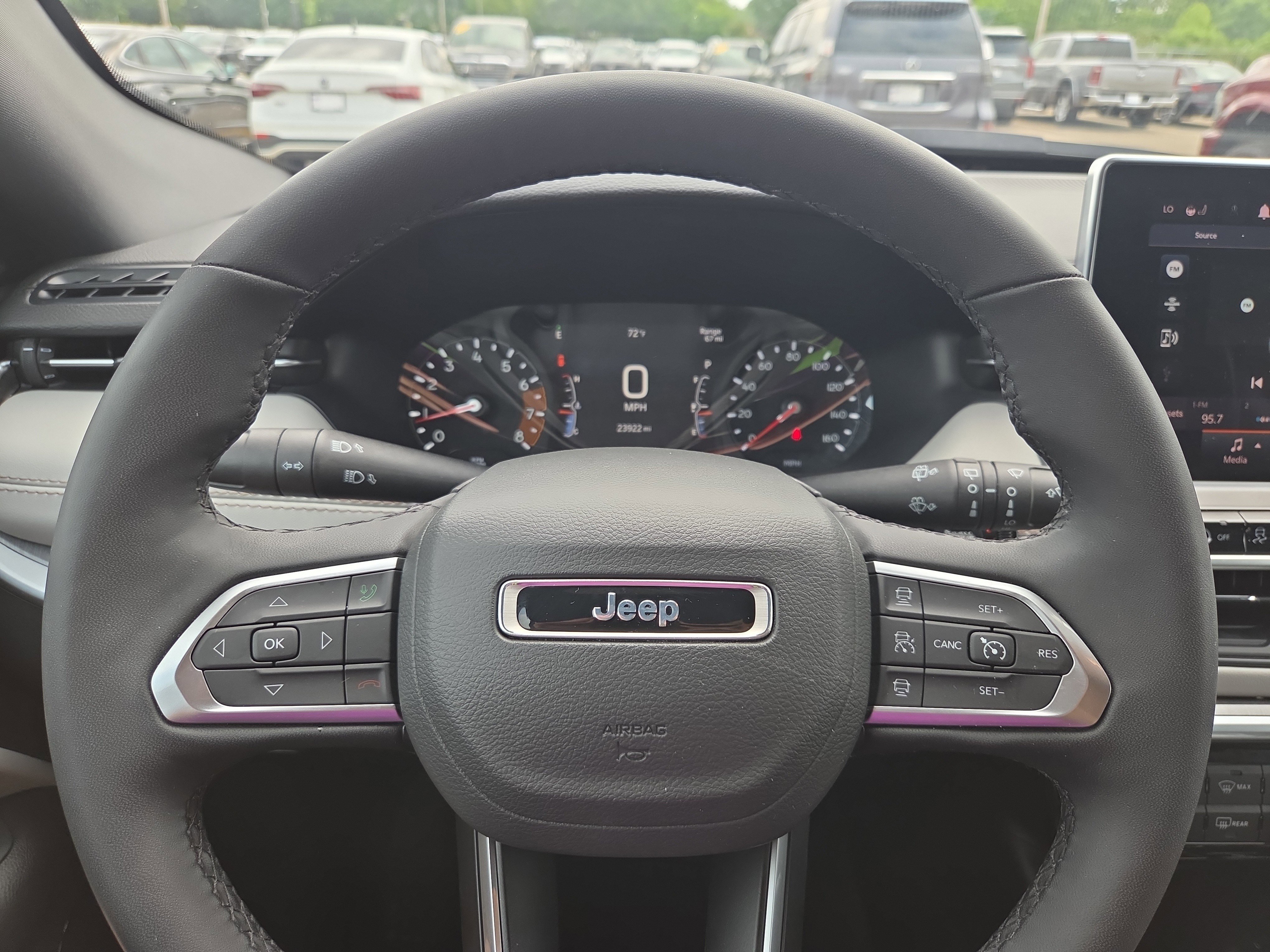 Used 2025 Jeep Compass Limited AWD/4WD image 10