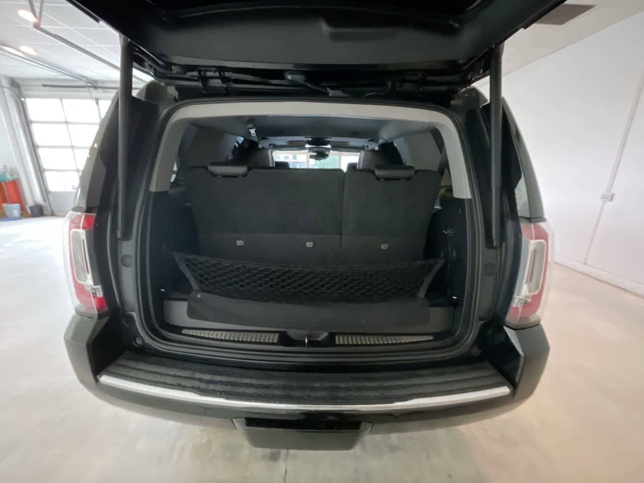 Used 2018 GMC Yukon Denali w/ Open Road Package AWD/4WD image 25
