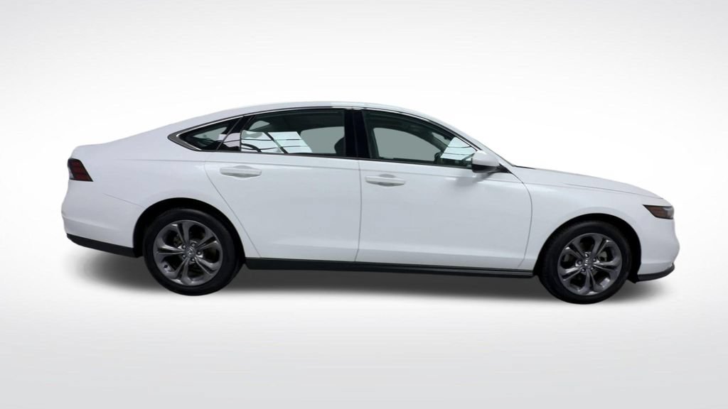 Used 2024 Honda Accord EX image 9