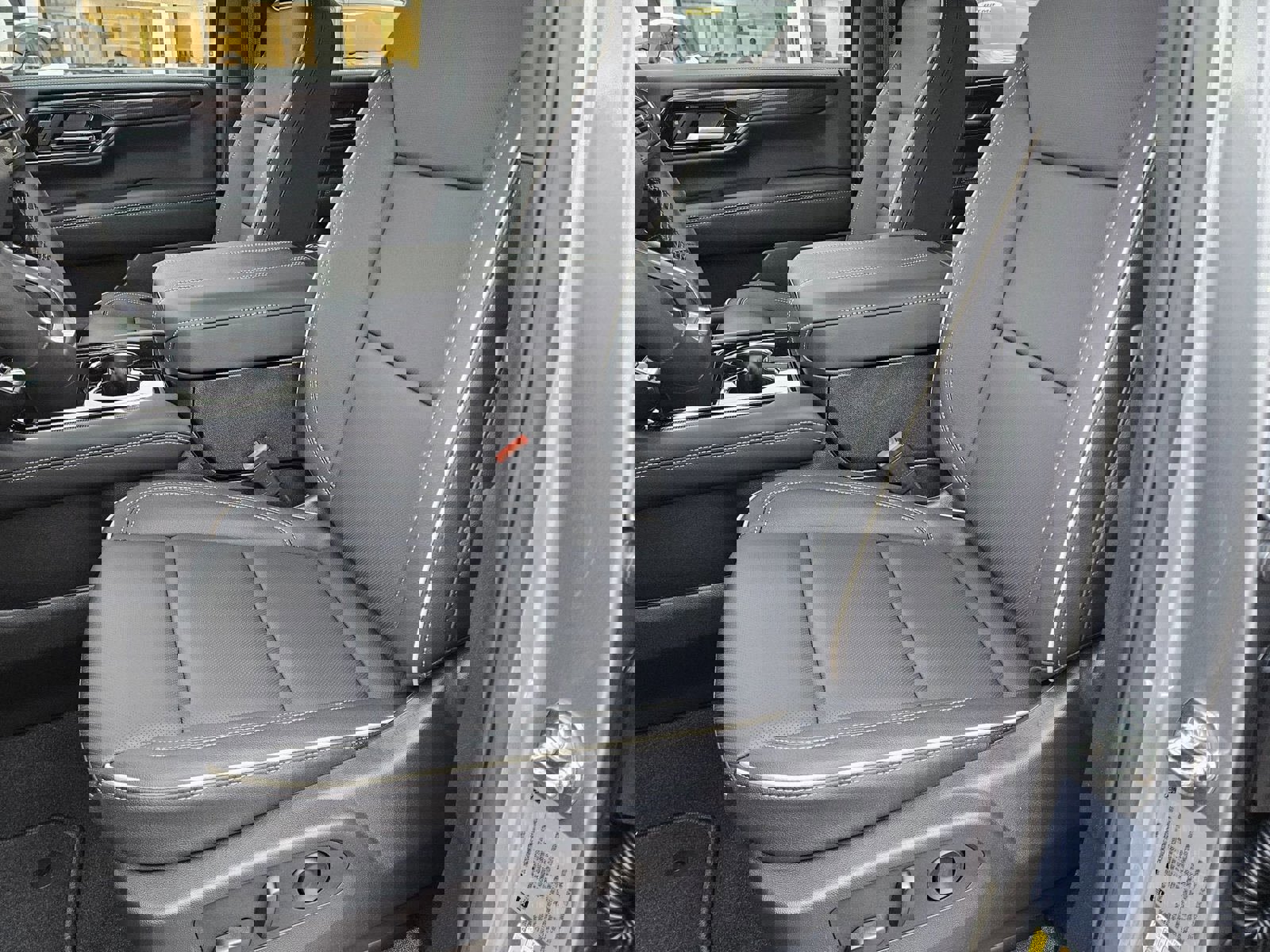 New 2026 GMC Yukon XL Elevation image 9