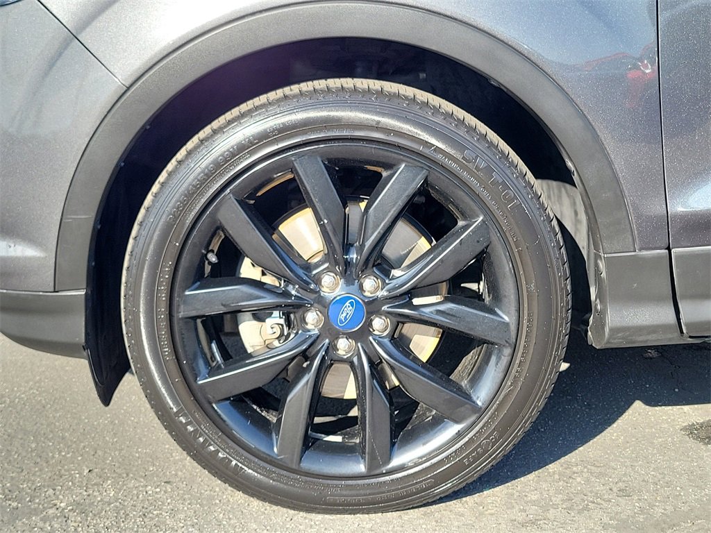 Used 2018 Ford Escape SE w/ SE Sport Appearance Package image 25