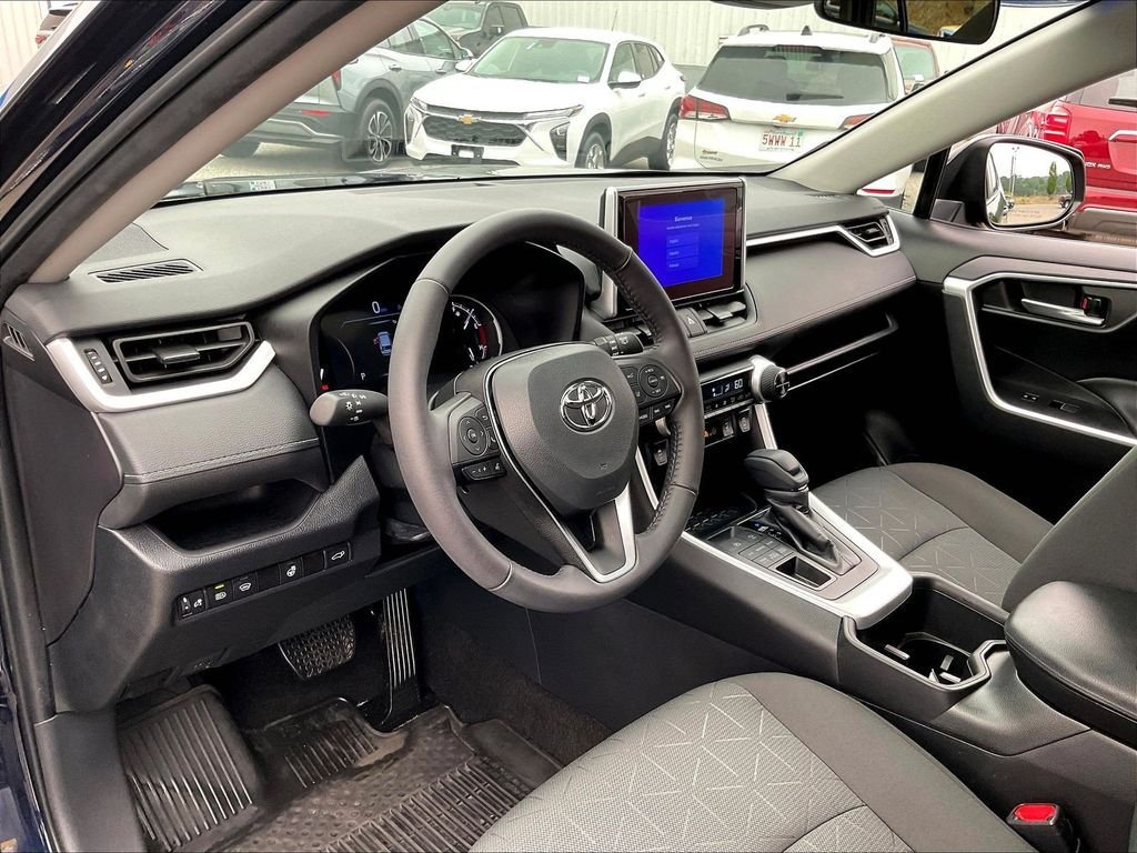 Used 2023 Toyota RAV4 XLE w/ Convenience Package AWD/4WD image 8
