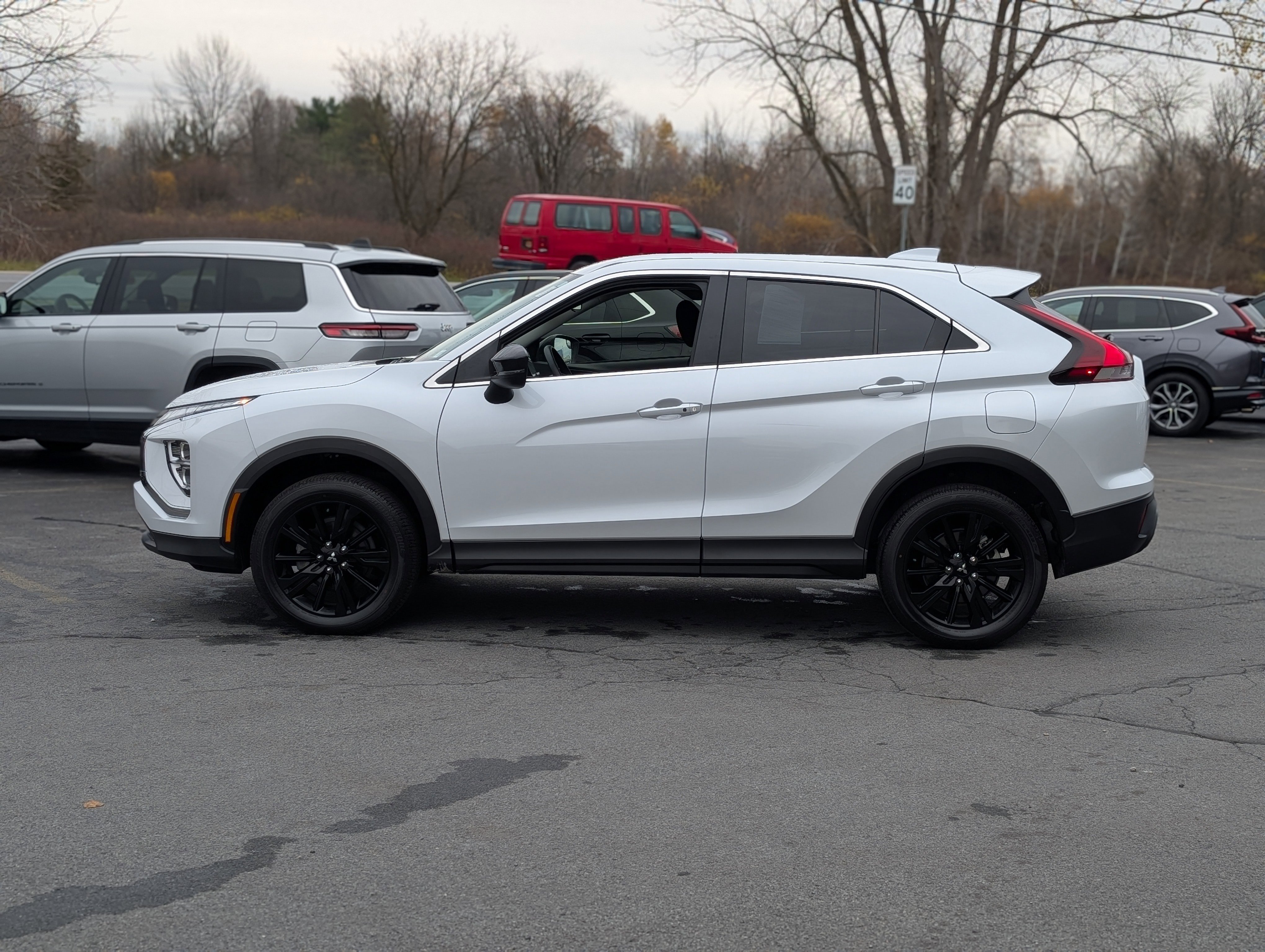 Used 2024 Mitsubishi Eclipse Cross LE image 7