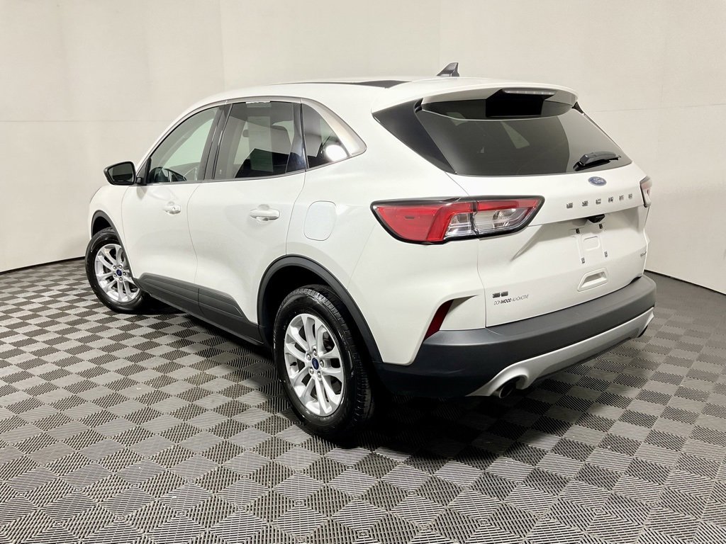 Used 2022 Ford Escape SE image 9