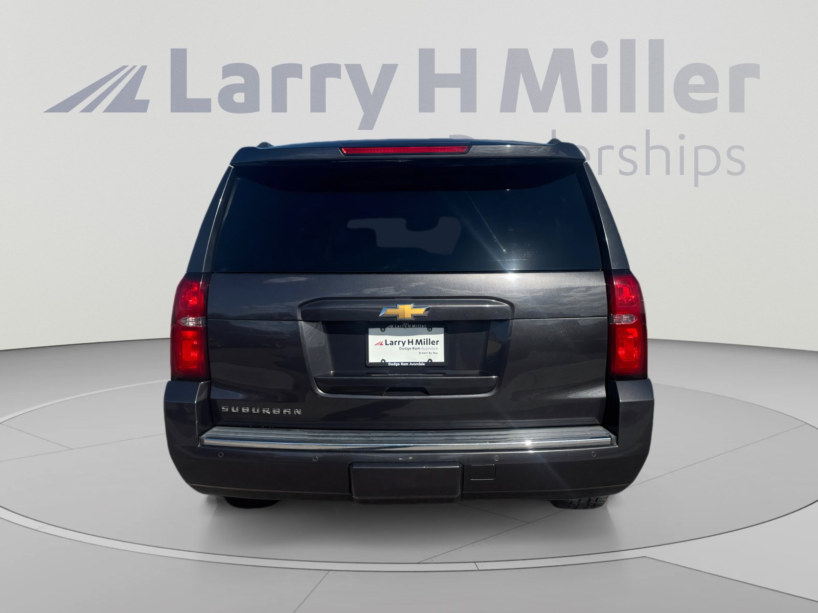 Used 2015 Chevrolet Suburban LTZ AWD/4WD image 4