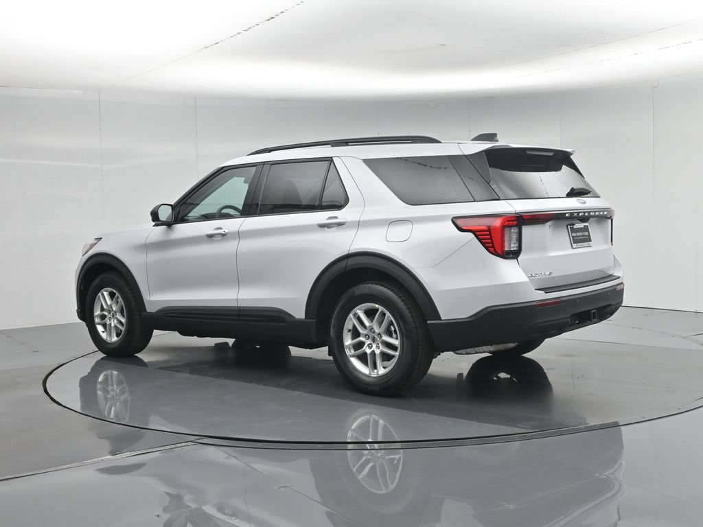 New 2026 Ford Explorer Active RWD image 6
