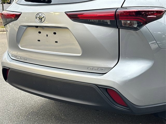 Certified 2024 Toyota Highlander LE image 5