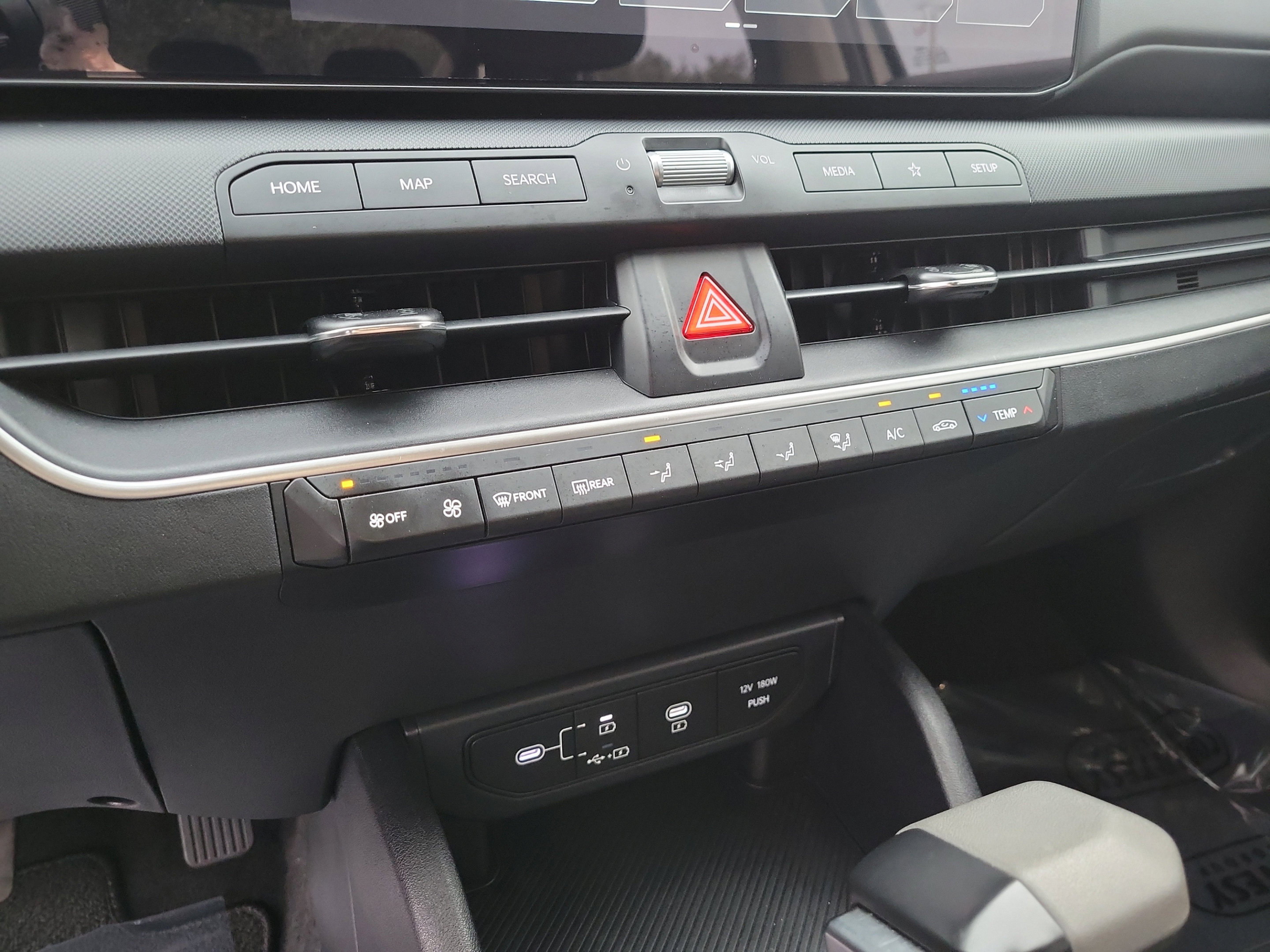 Certified 2025 Kia K4 FWD image 19