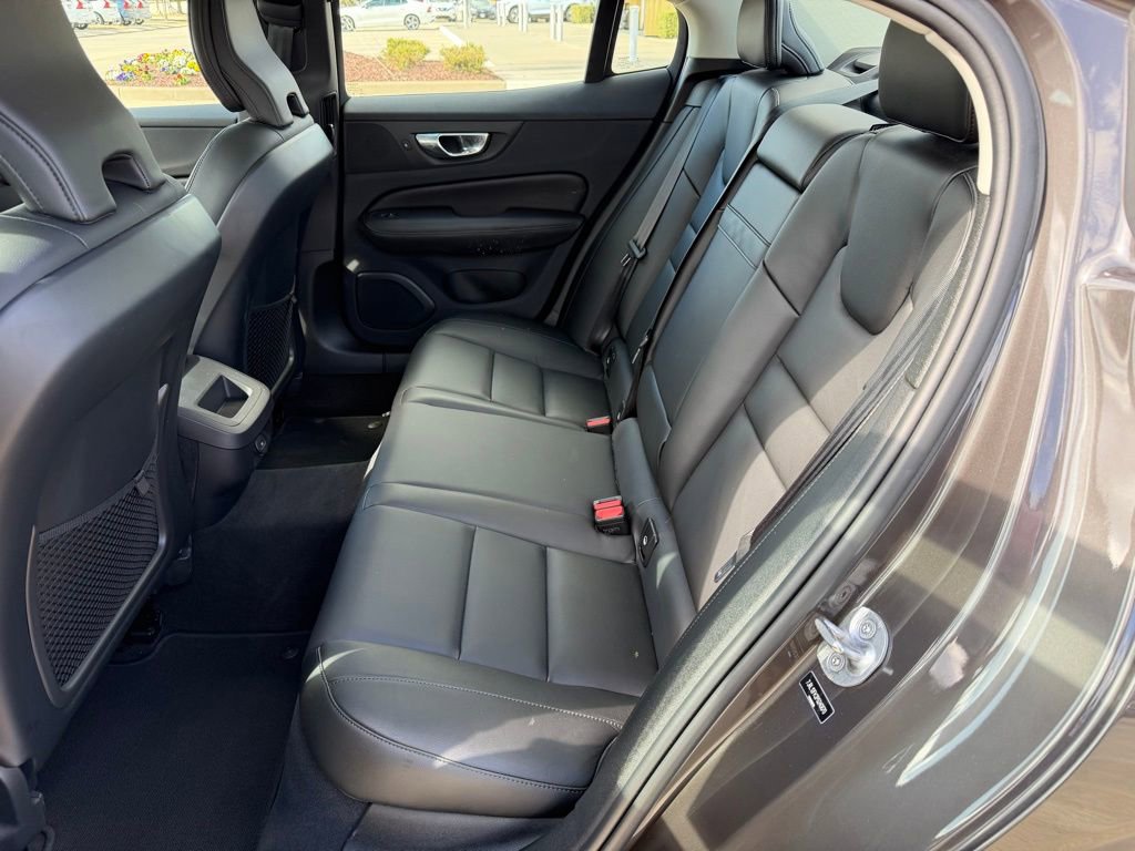 Used 2023 Volvo S60 B5 Core image 13