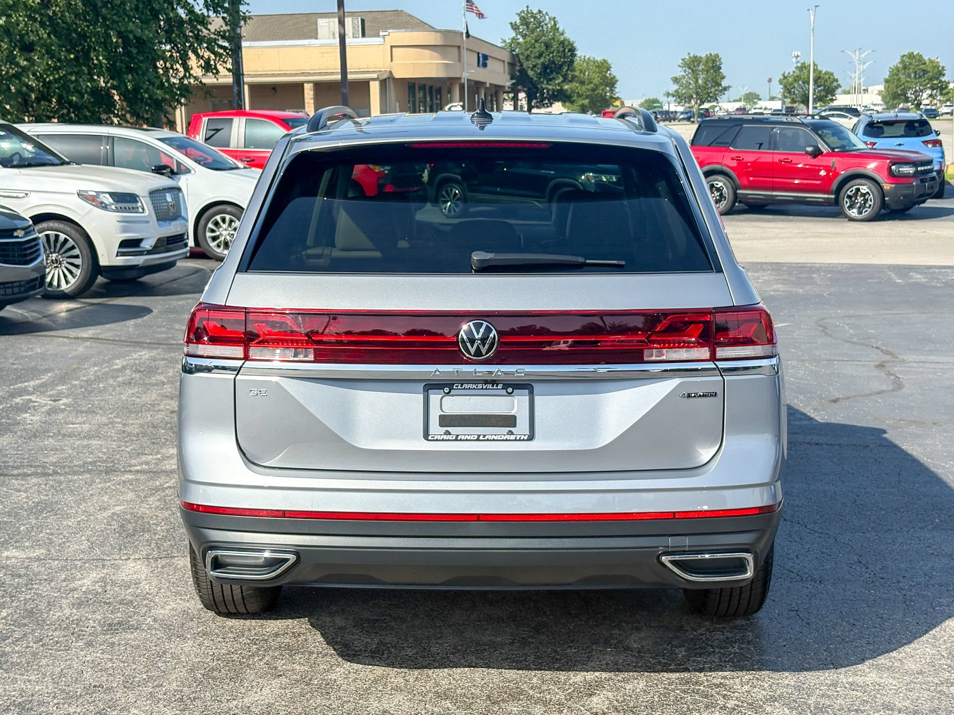 Used 2024 Volkswagen Atlas SE AWD/4WD image 13
