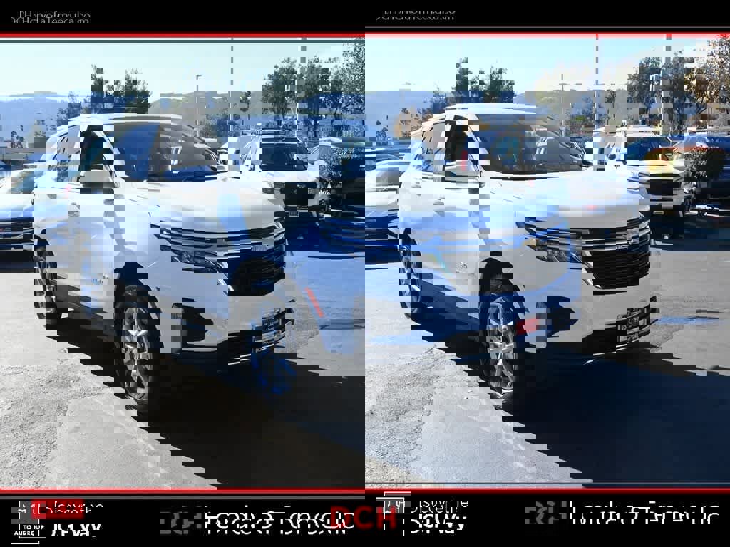 Used 2023 Chevrolet Equinox LT image 3