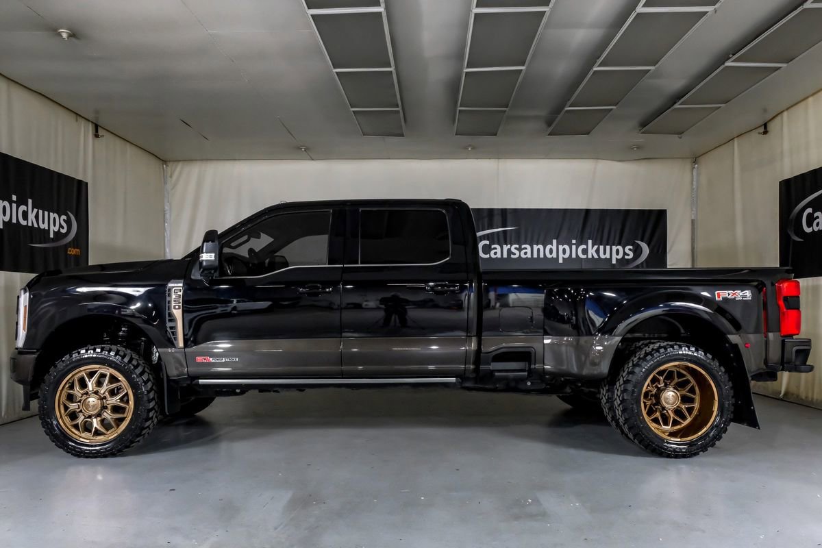 Used 2025 Ford F350 King Ranch image 11