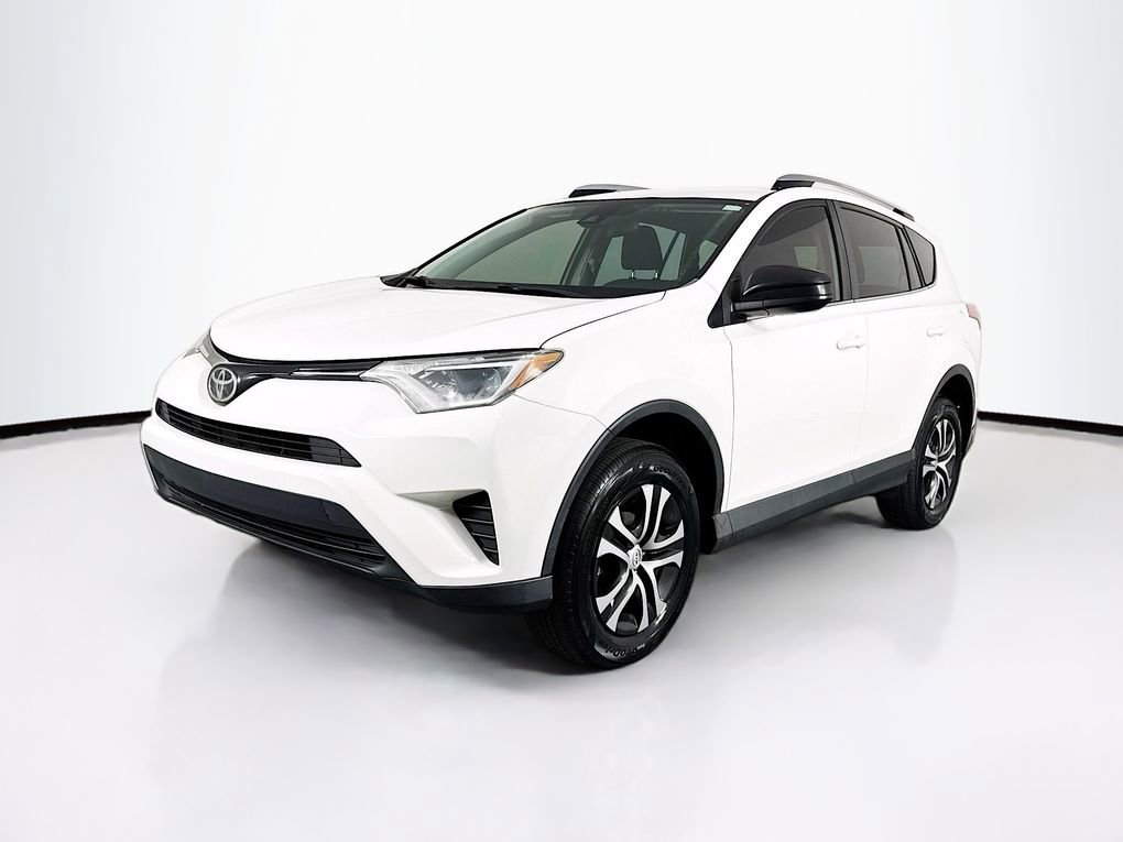 Used 2017 Toyota RAV4 LE image 3