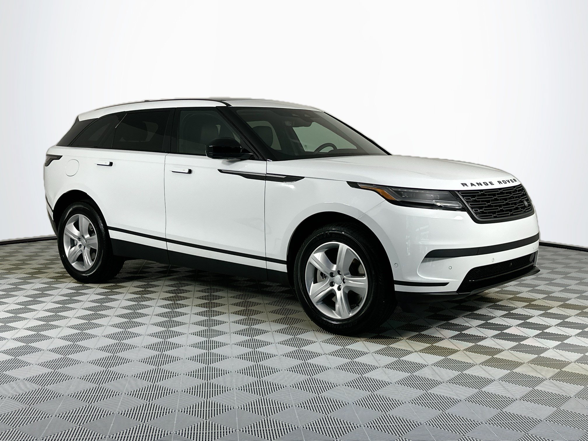 Certified 2026 Land Rover Range Rover Velar S AWD/4WD image 3