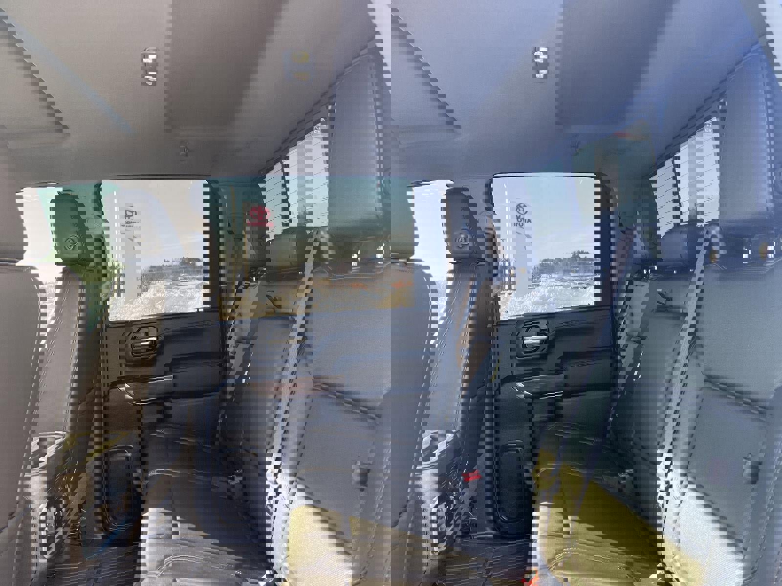 Used 2020 GMC Sierra 3500 SLT w/ SLT Convenience Package image 14