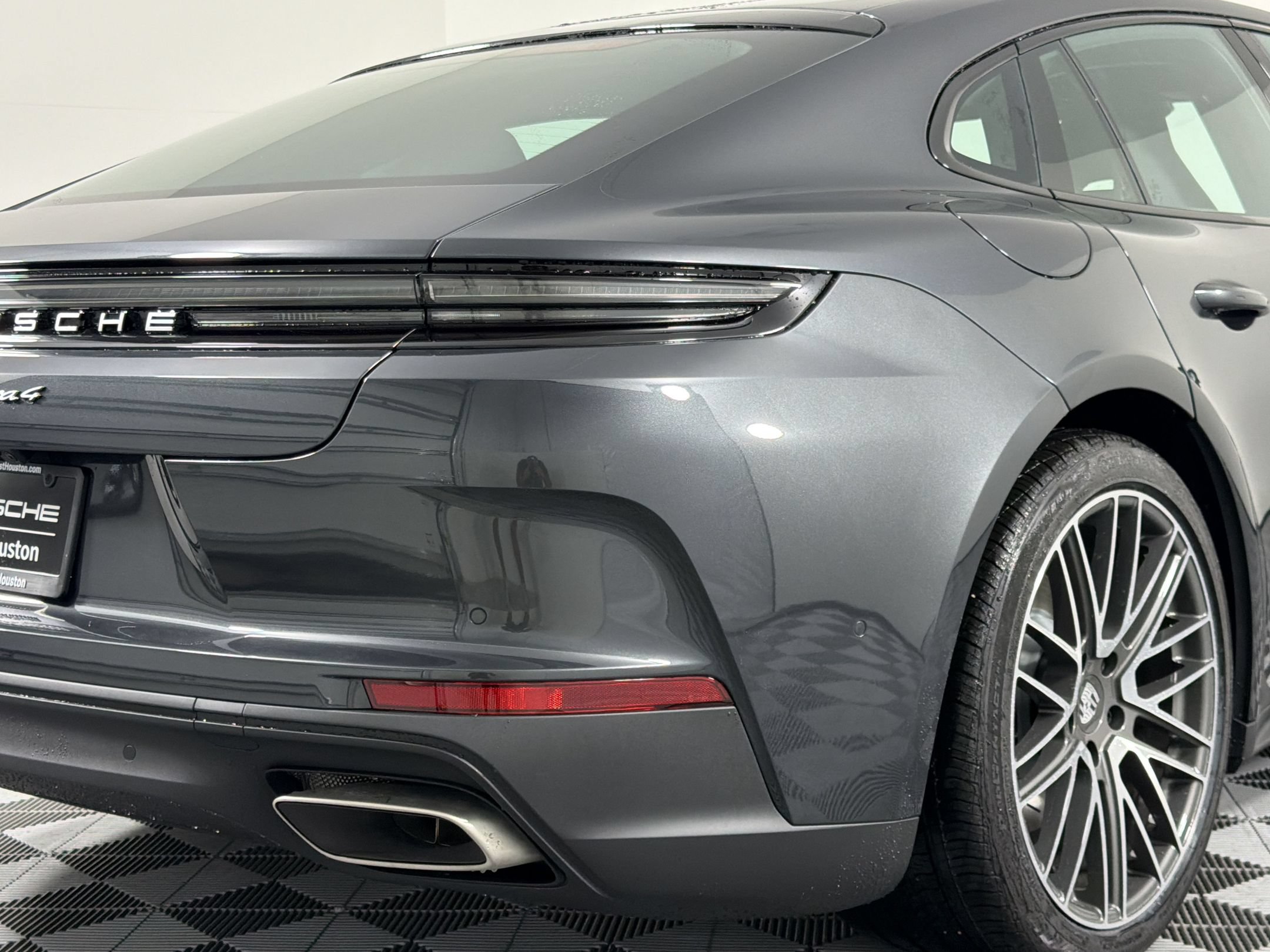New 2026 Porsche Panamera 4 AWD/4WD image 10