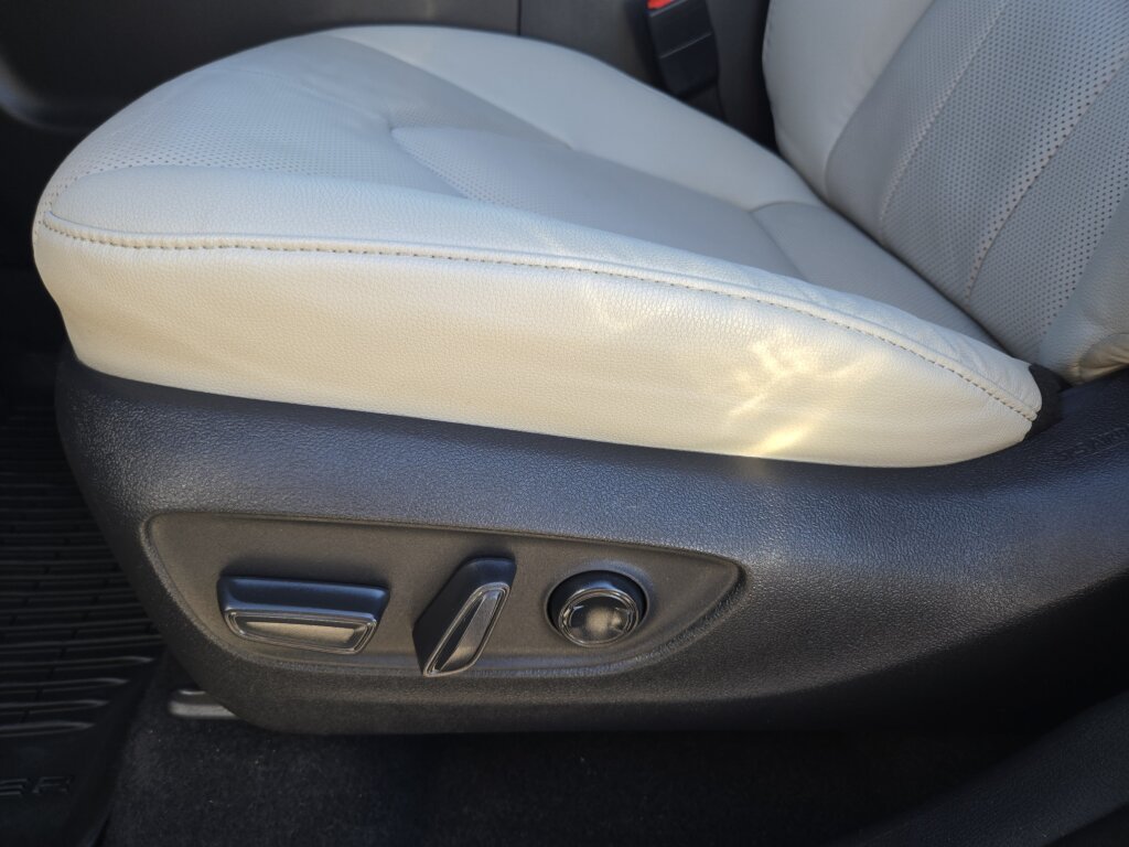 Used 2024 Toyota Grand Highlander AWD image 9