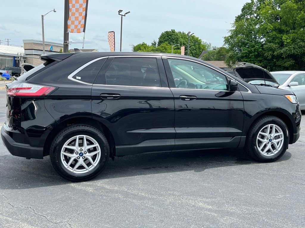Used 2022 Ford Edge SEL AWD/4WD image 9