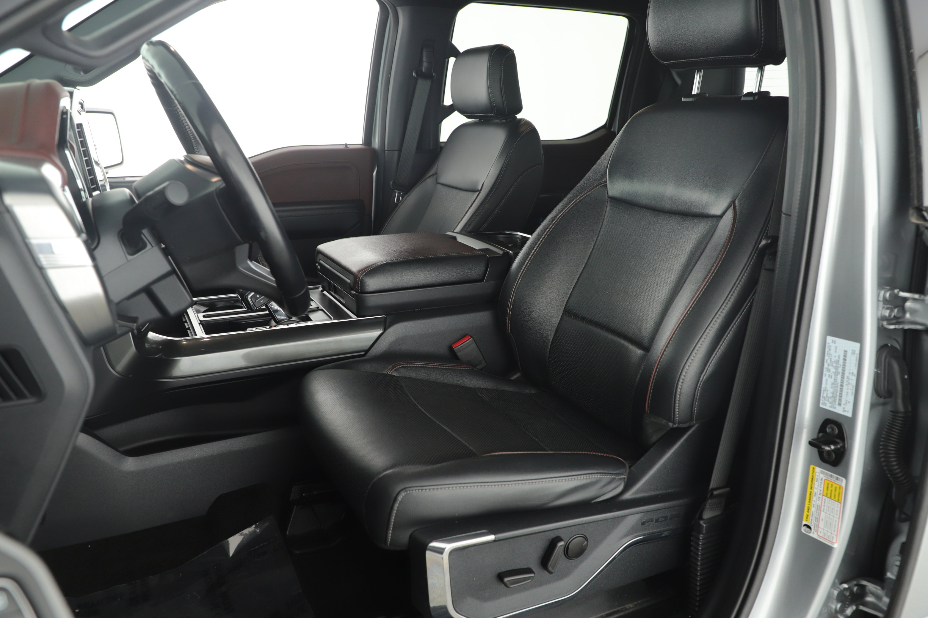 Used 2022 Ford F150 Lariat image 14