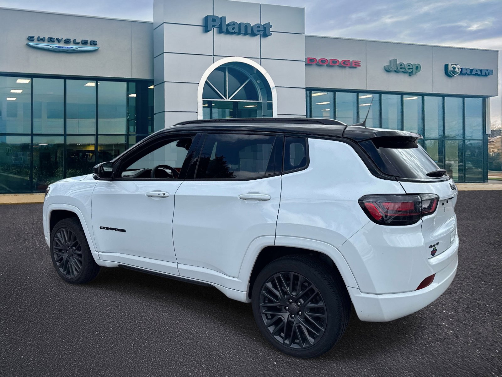 Used 2023 Jeep Compass High Altitude image 3