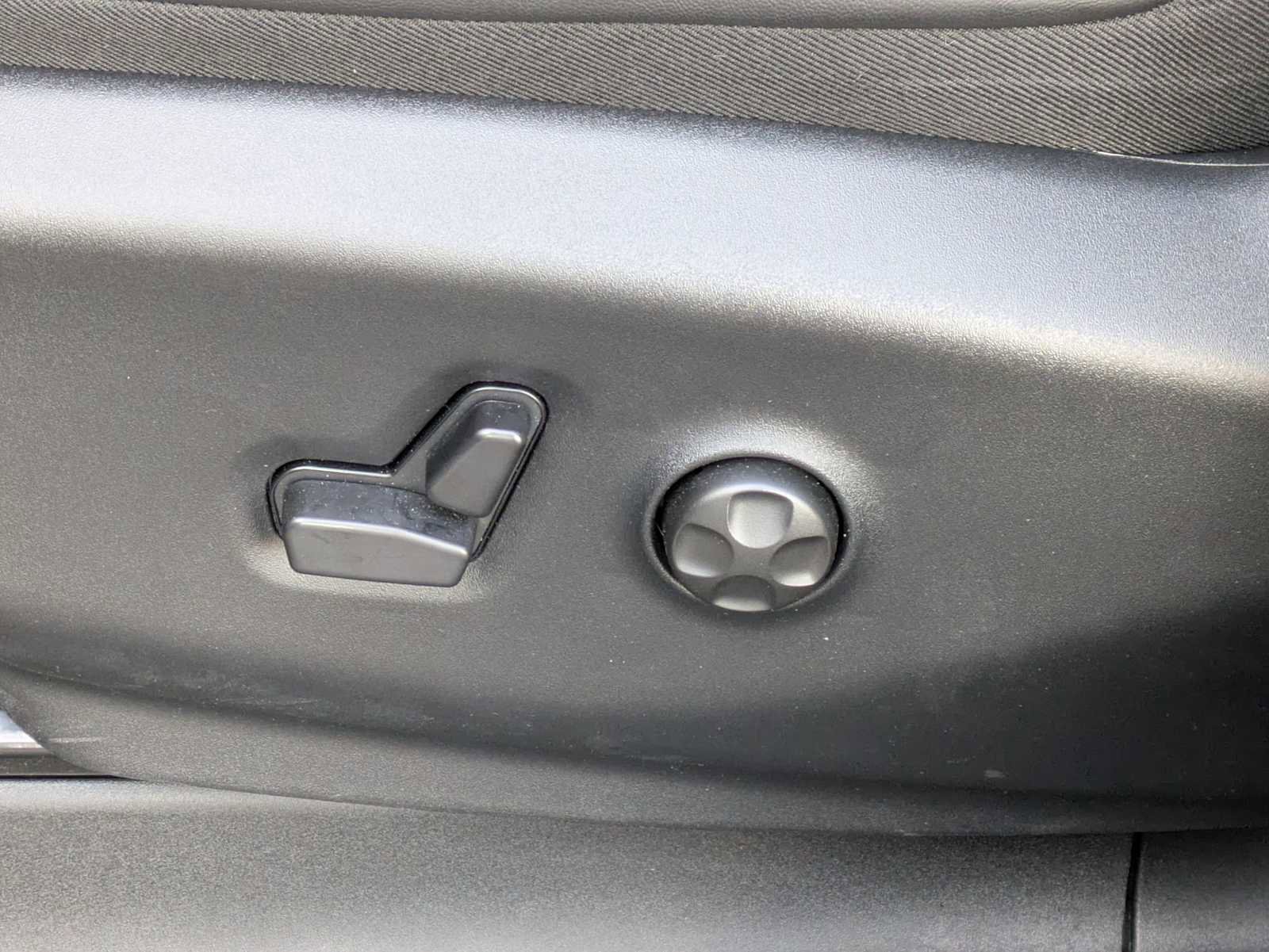 Used 2026 Chrysler Pacifica Limited w/ S Appearance Package image 12