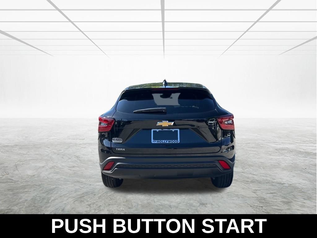 Used 2025 Chevrolet Trax LS w/ LS Convenience Package FWD image 6