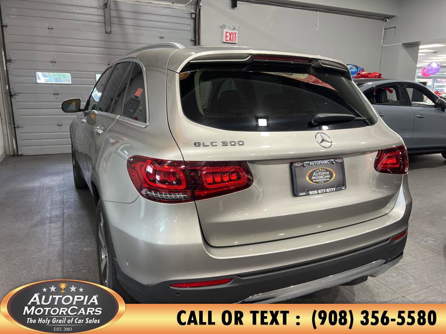 Used 2022 Mercedes-Benz GLC 300 image 3
