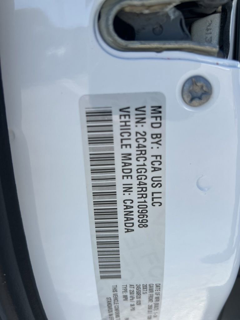 Used 2024 Chrysler Pacifica Limited w/ S Appearance Package image 49