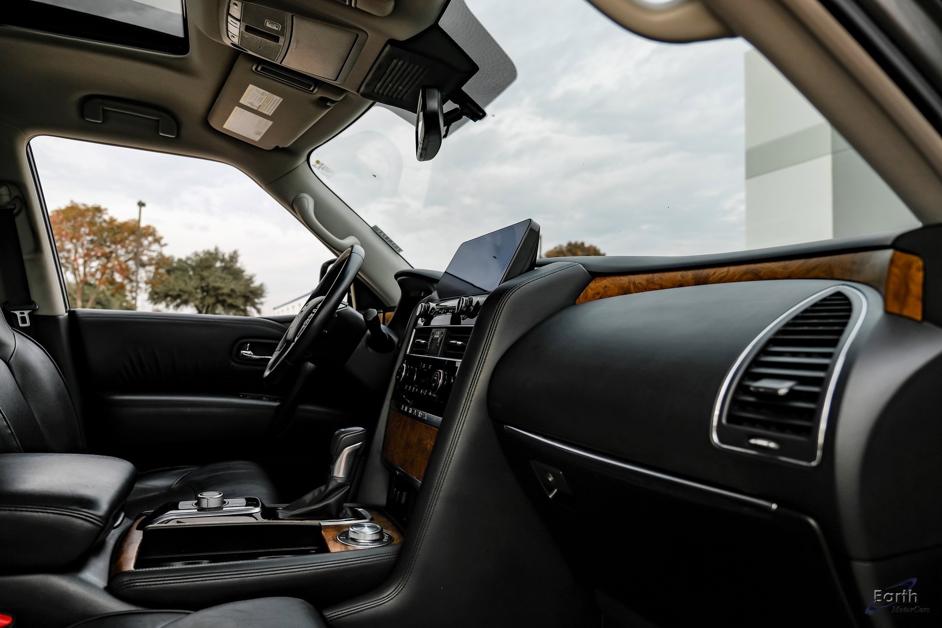 Used 2021 Nissan Armada SL w/ Captain's Chairs Package image 42