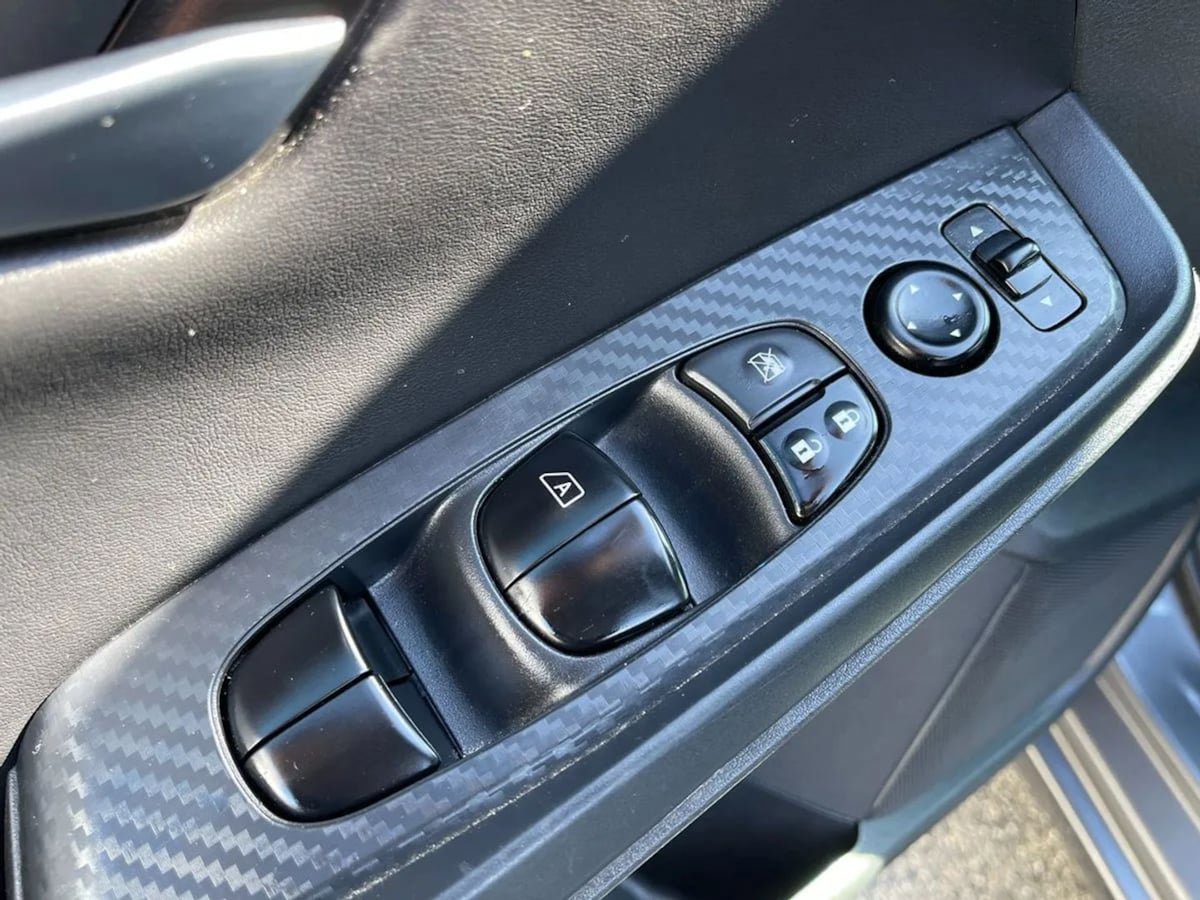 Used 2023 Nissan Sentra SV image 17