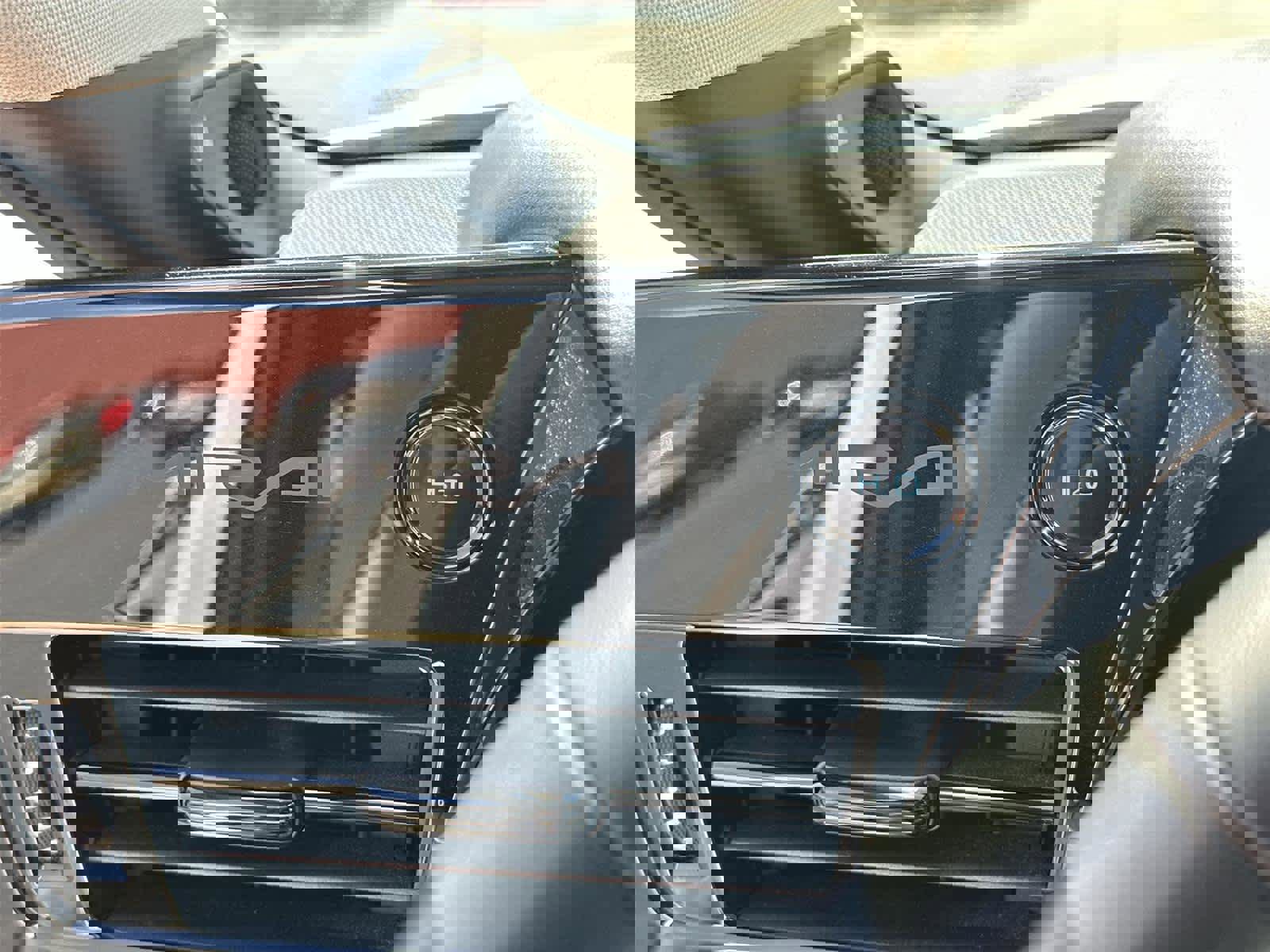 Used 2022 Toyota Mirai XLE w/ Advanced Technology Package image 30