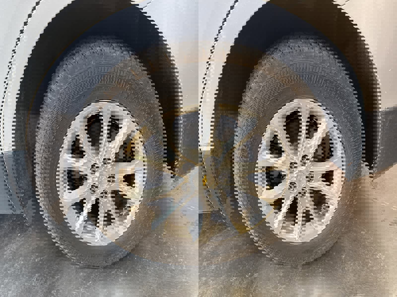 Used 2020 Chevrolet Equinox LT image 16