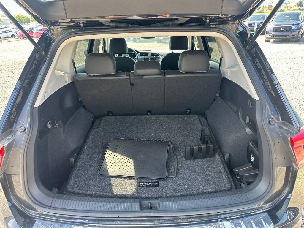 Used 2023 Volkswagen Tiguan SE AWD/4WD image 10