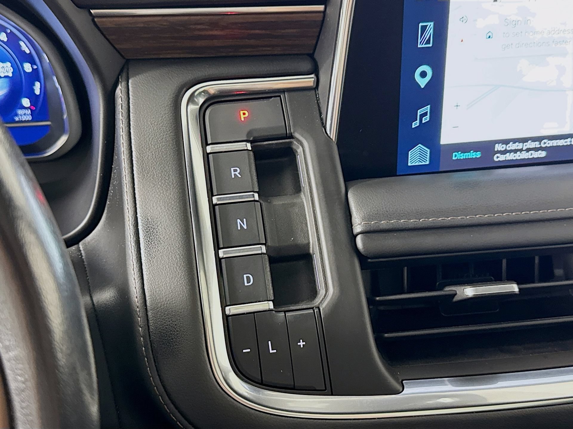 Used 2023 Chevrolet Tahoe High Country AWD/4WD image 18