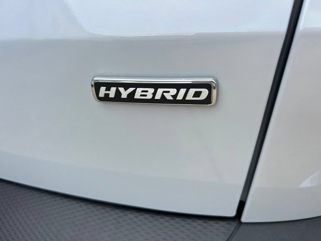 Used 2025 Ford Escape ST-Line w/ Equipment Group 301A FWD image 5