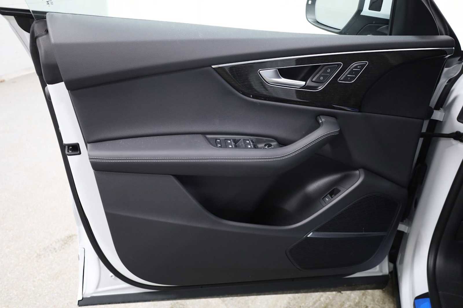 New 2026 Audi Q8 Premium Plus image 16